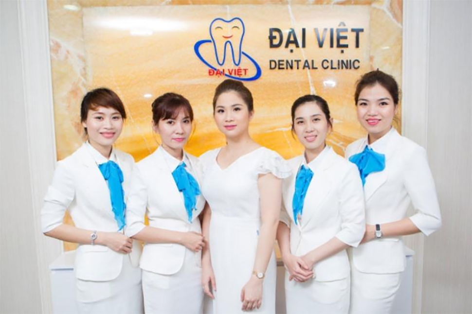 Mẫu đồng phục lễ tân nha khoa đẹp